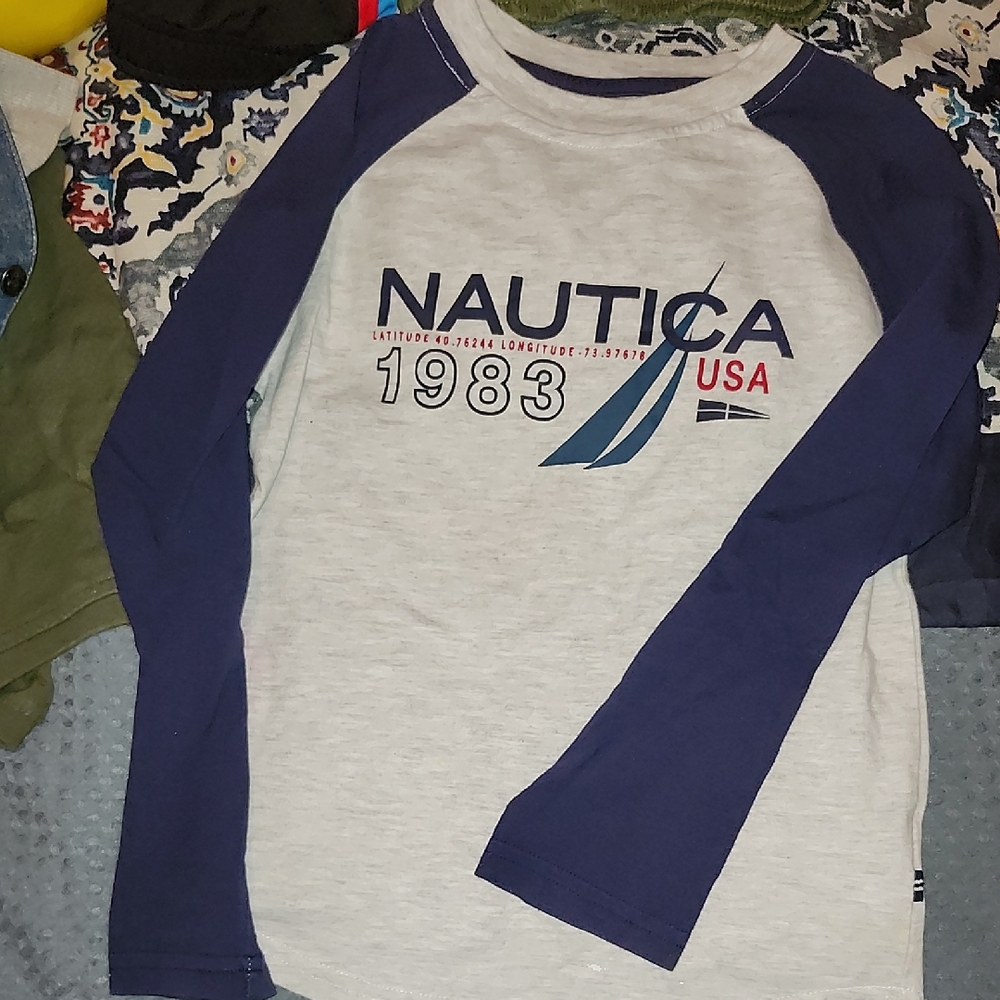 Nautica Navy and Gray Long Sleeve Shirt